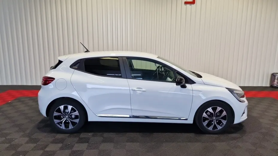 RENAULT Clio -