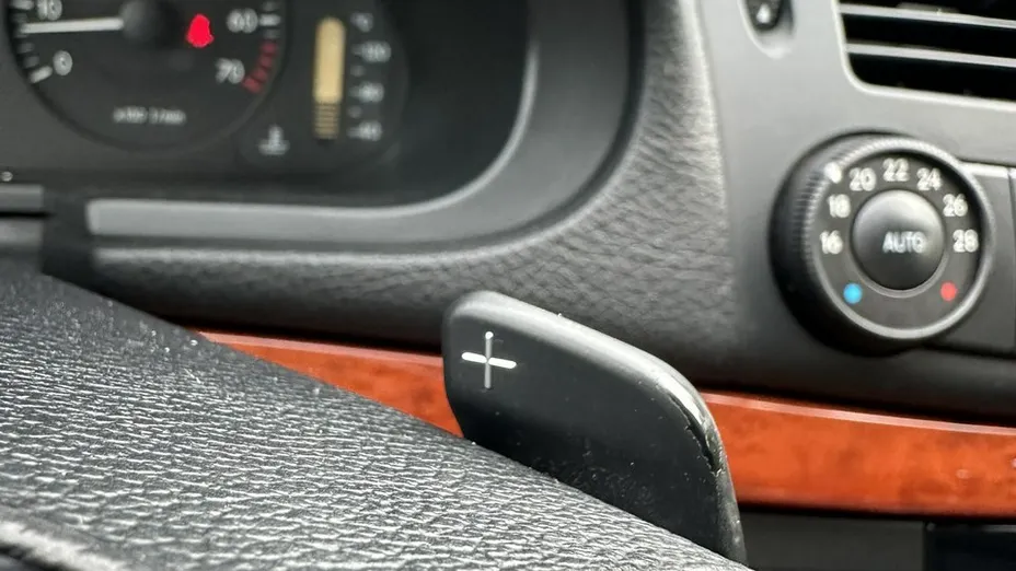 MERCEDES-BENZ E Klasa -