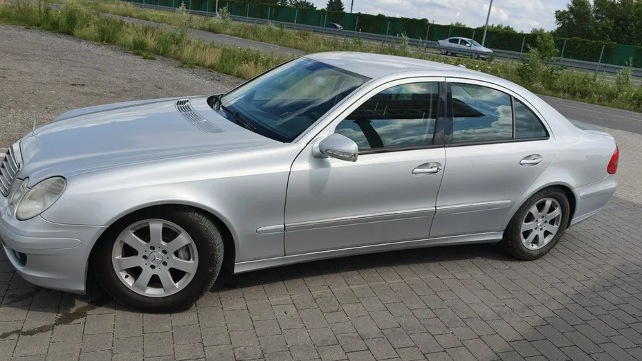 MERCEDES-BENZ E Klasa -