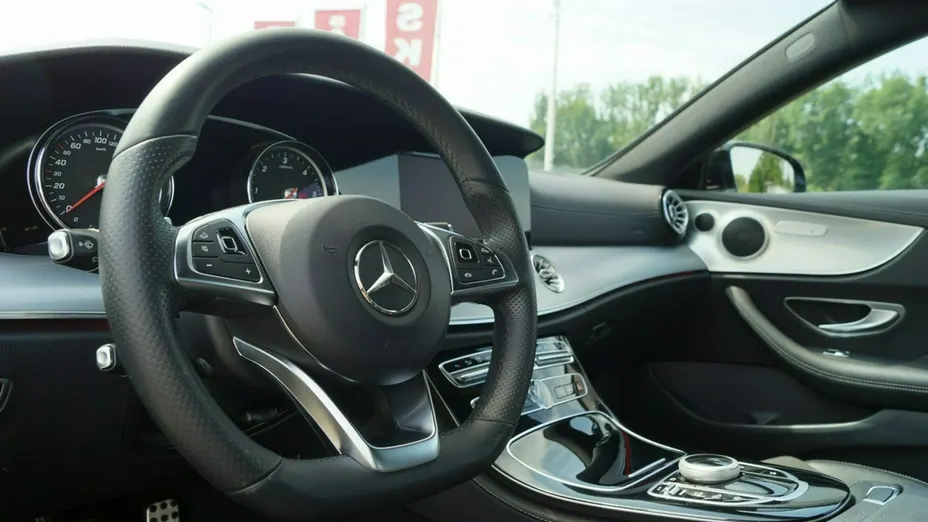 MERCEDES-BENZ E Klasa -