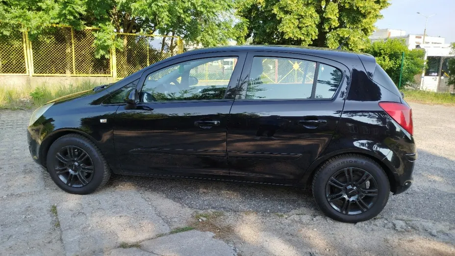 OPEL Corsa -