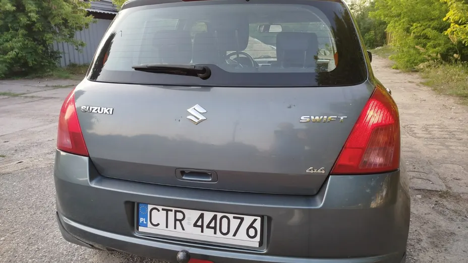 SUZUKI Swift -
