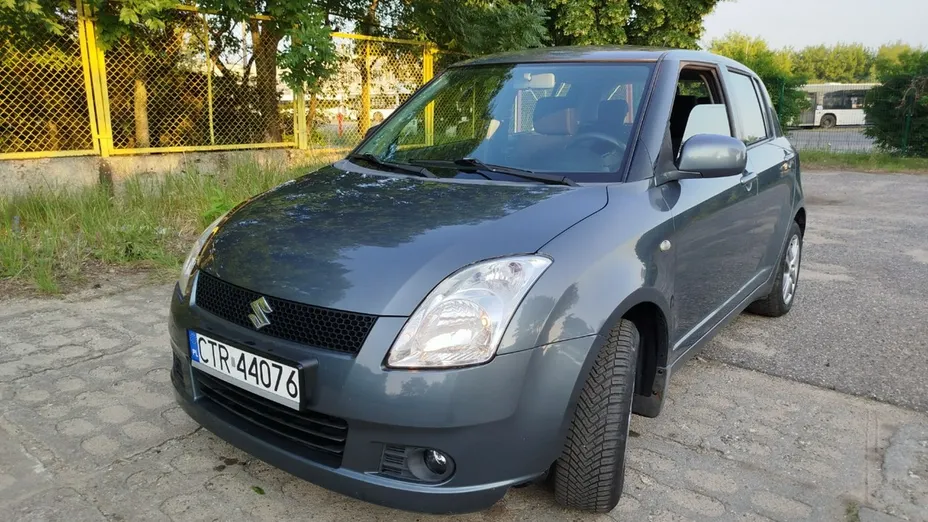 SUZUKI Swift -