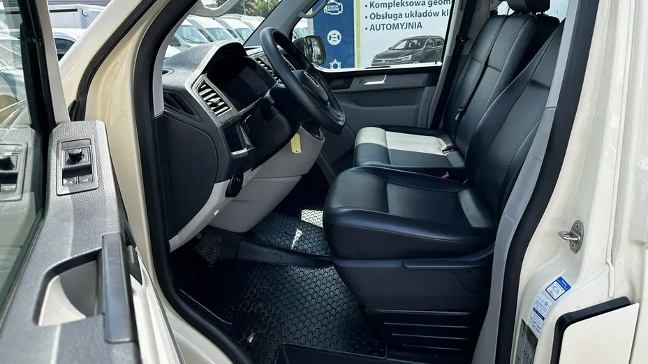 VOLKSWAGEN Caravelle -