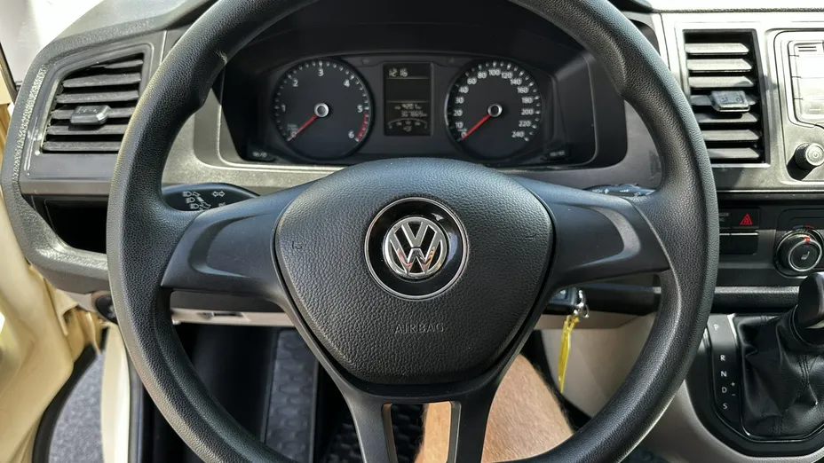 VOLKSWAGEN Caravelle -