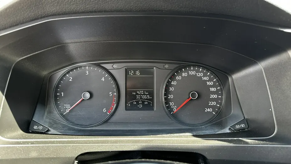 VOLKSWAGEN Caravelle -