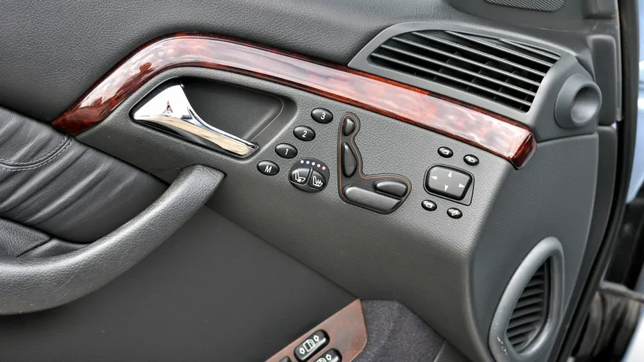 MERCEDES-BENZ S Klasa -