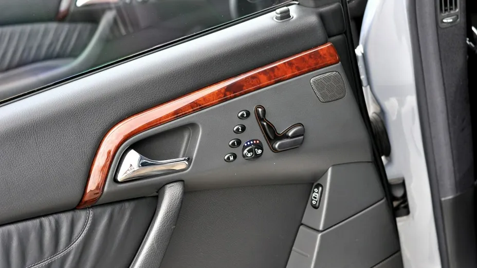 MERCEDES-BENZ S Klasa -