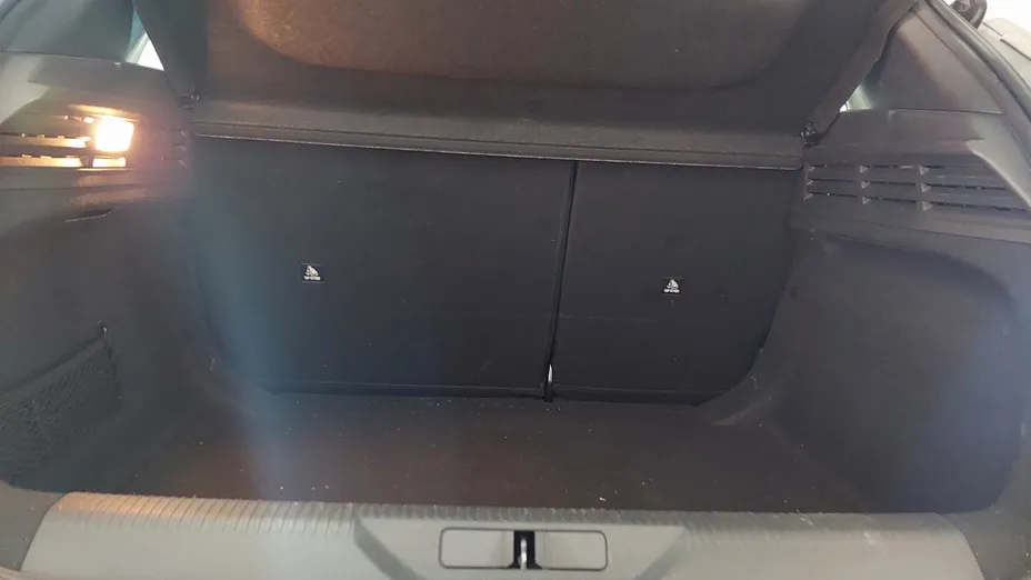 PEUGEOT 308 -