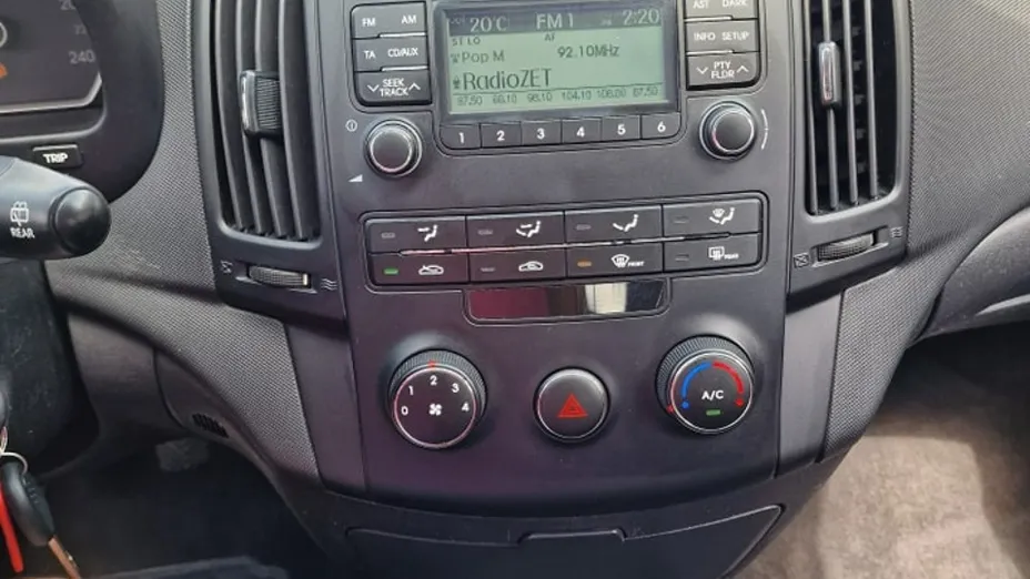 HYUNDAI i30 -