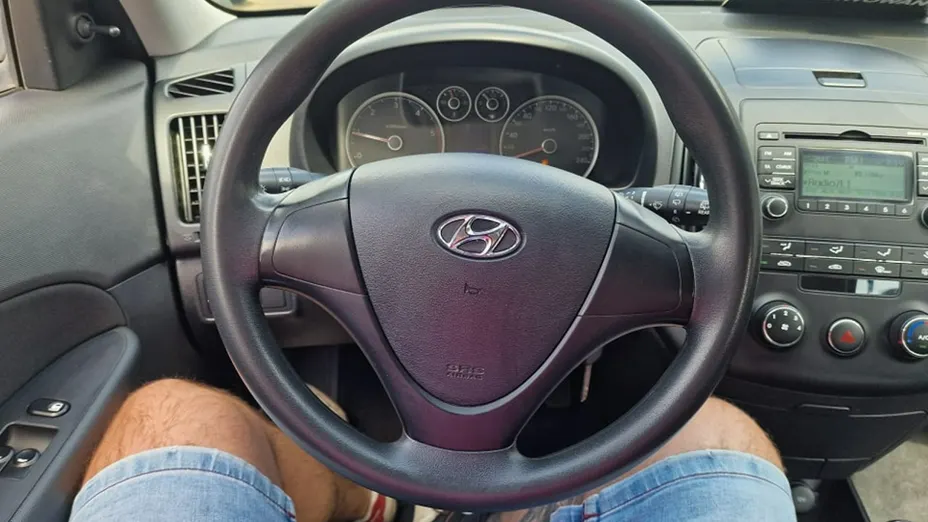 HYUNDAI i30 -