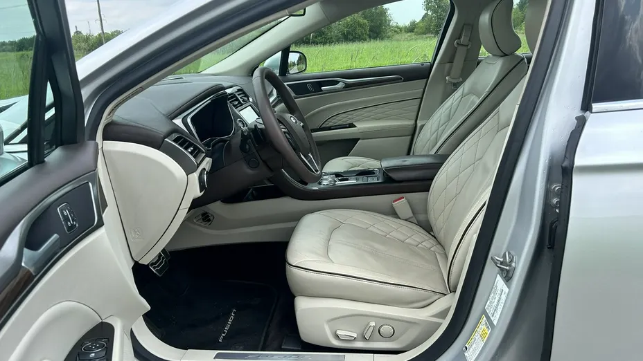 FORD Fusion -