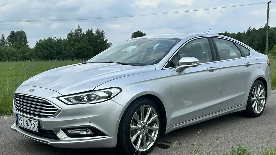 FORD Fusion -