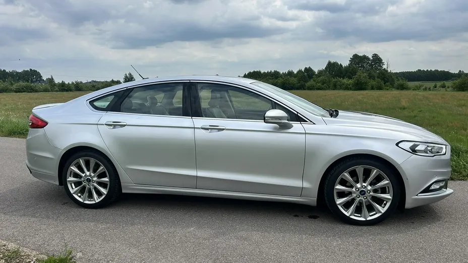 FORD Fusion -