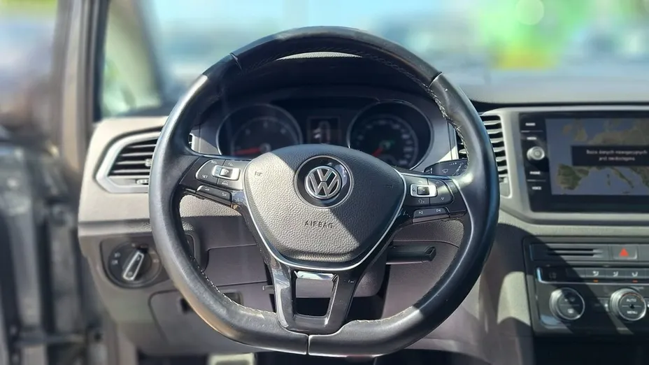 VOLKSWAGEN Golf Sportsvan -