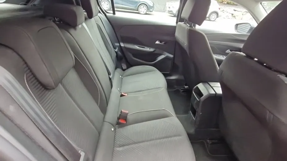 PEUGEOT 308 -