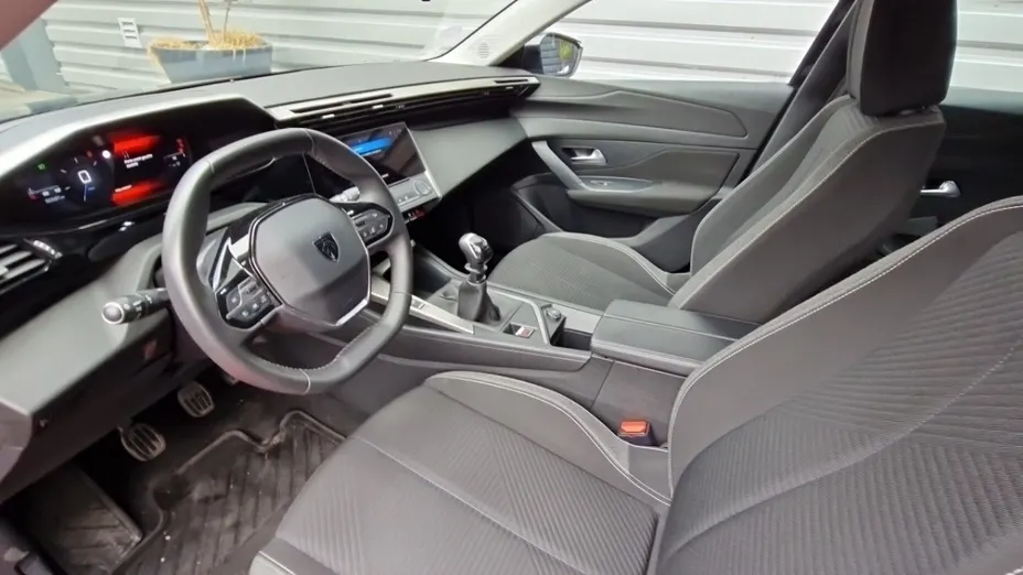PEUGEOT 308 -