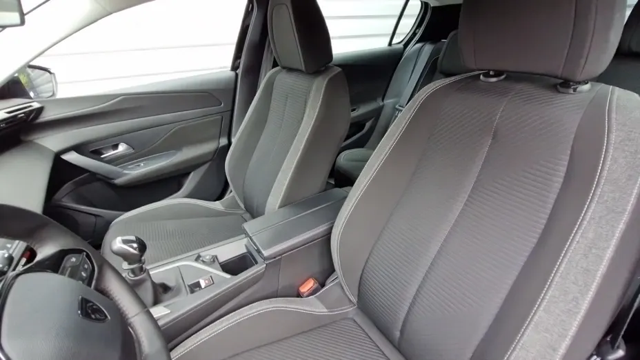 PEUGEOT 308 -