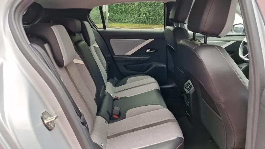 OPEL Astra -