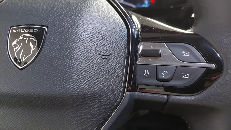 PEUGEOT 308 -