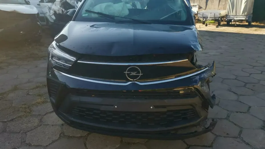 OPEL Crossland X -