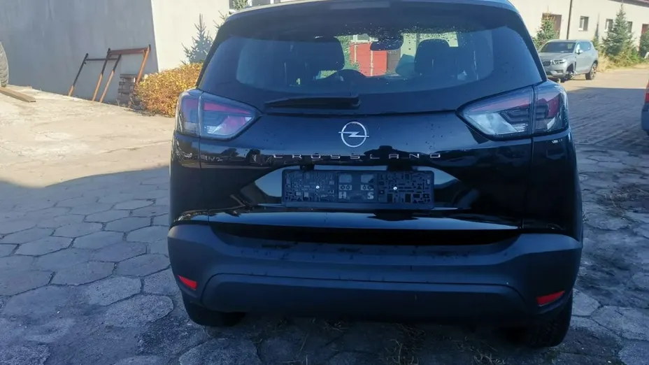 OPEL Crossland X -