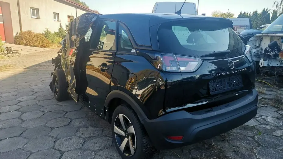 OPEL Crossland X -