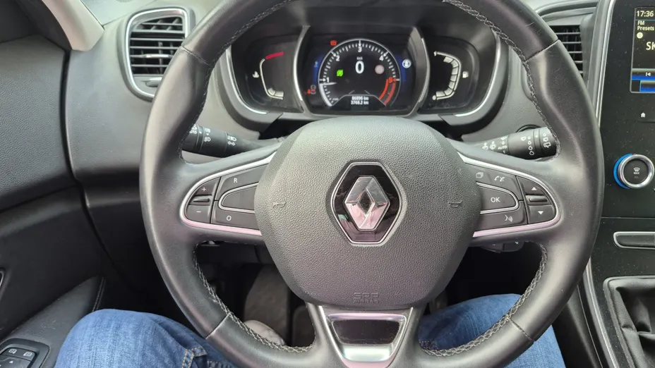 RENAULT Scenic -