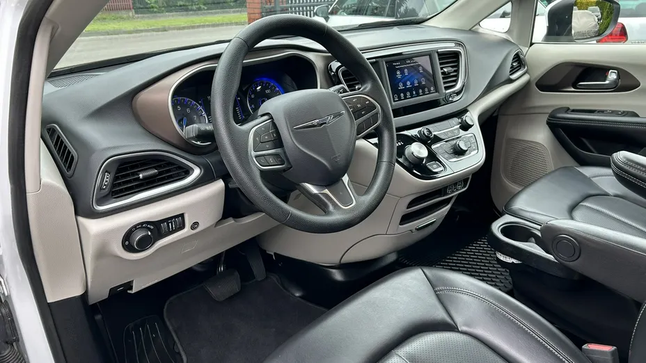CHRYSLER Voyager -
