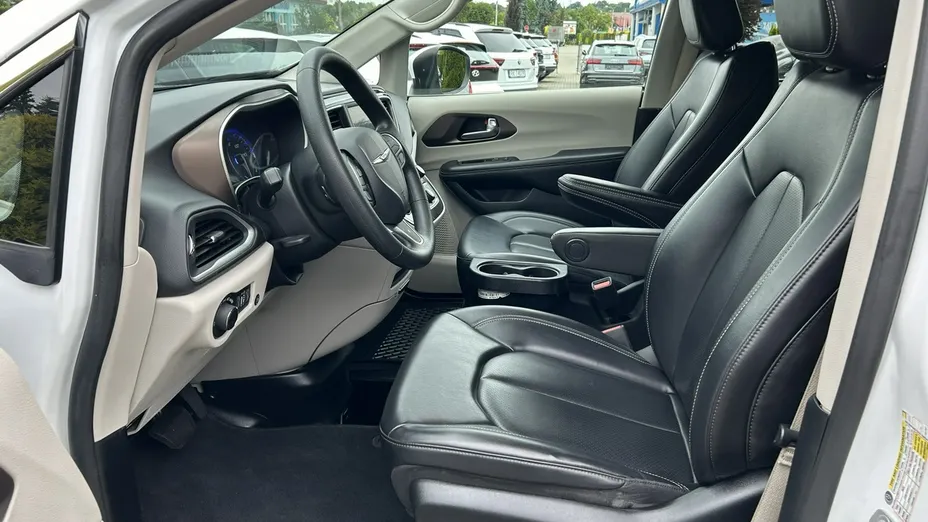 CHRYSLER Voyager -
