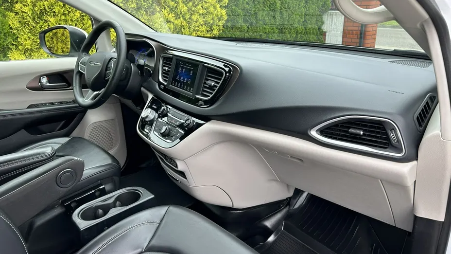 CHRYSLER Voyager -