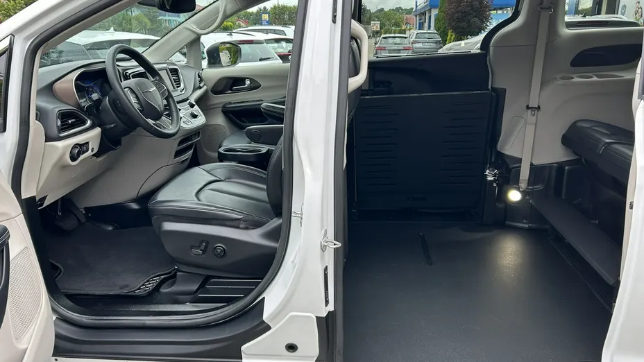 CHRYSLER Voyager -