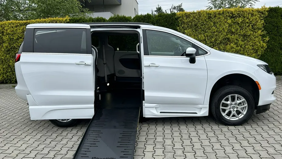 CHRYSLER Voyager -