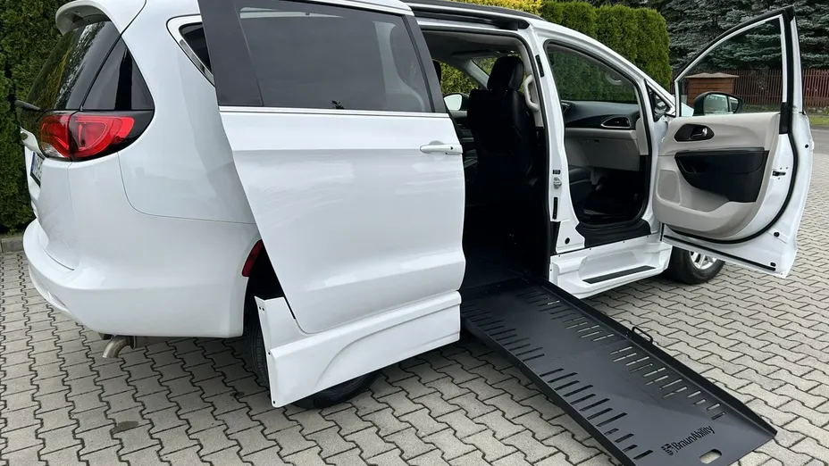 CHRYSLER Voyager -