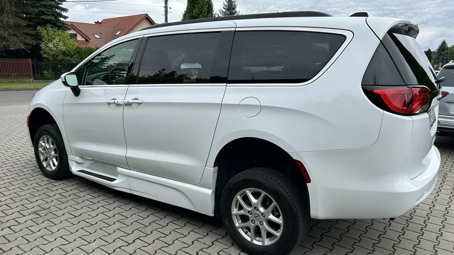 CHRYSLER Voyager -