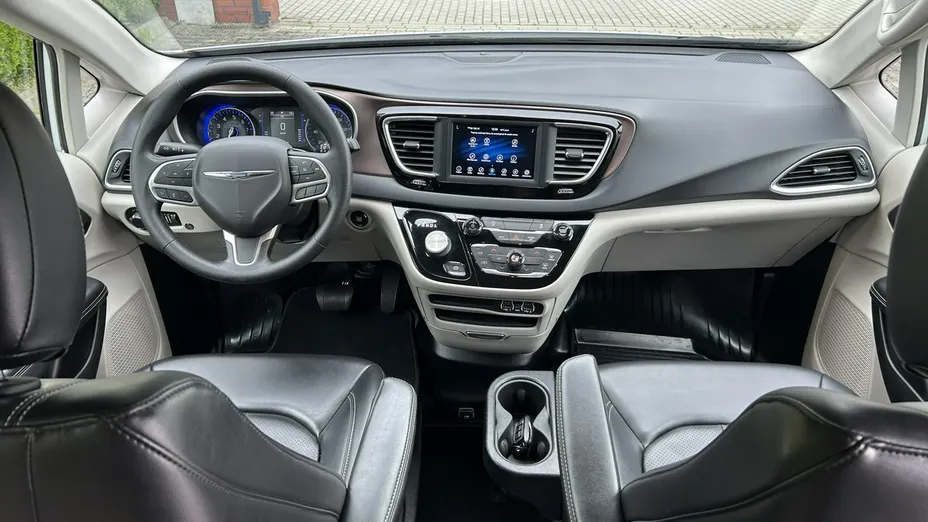 CHRYSLER Voyager -