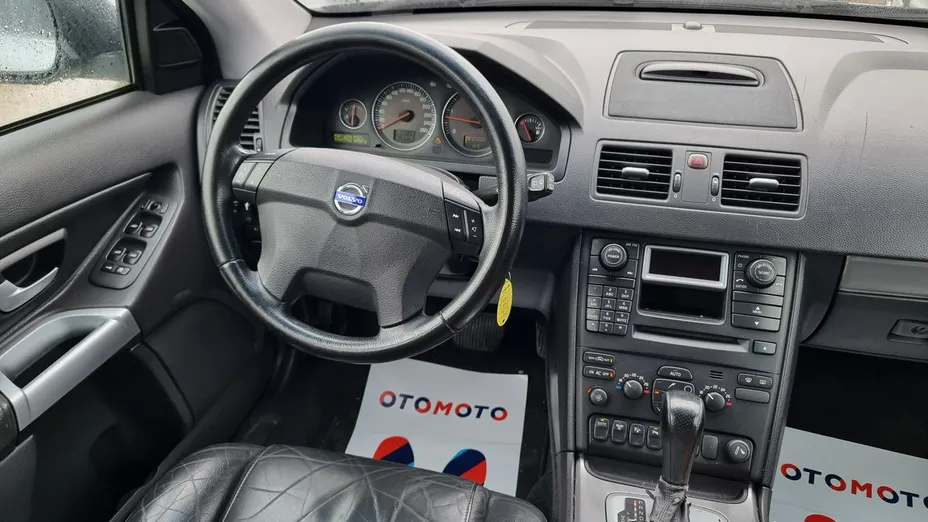 VOLVO XC90 -