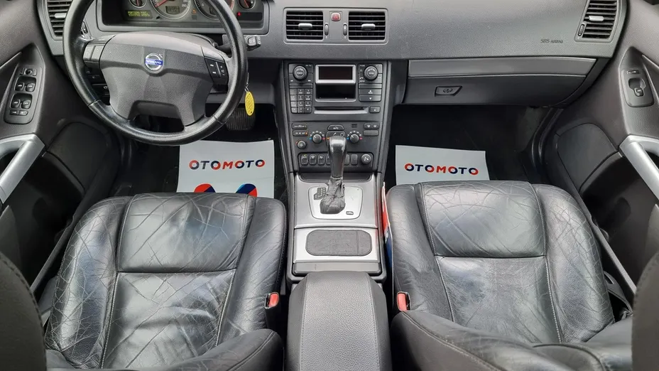 VOLVO XC90 -