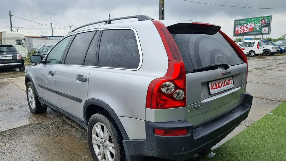 VOLVO XC90 -