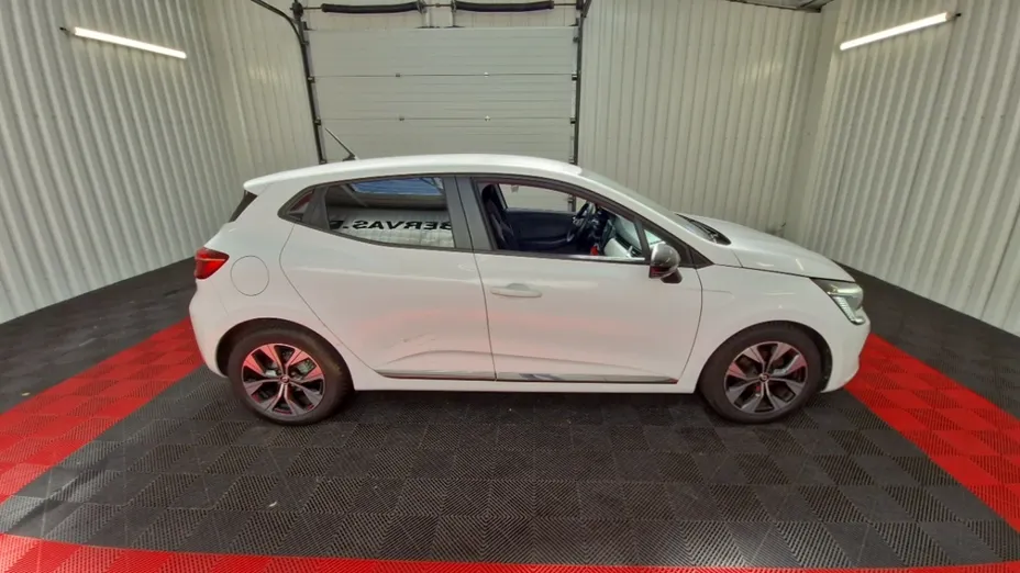 RENAULT Clio -