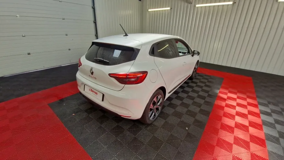 RENAULT Clio -
