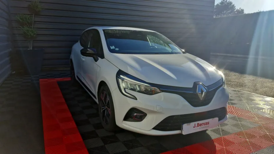 RENAULT Clio -