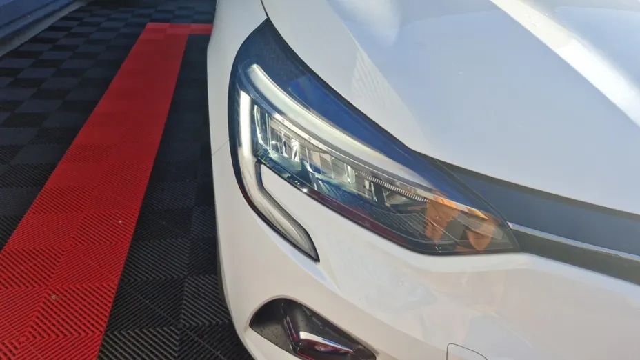 RENAULT Clio -