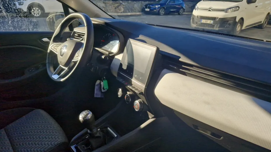 RENAULT Clio -