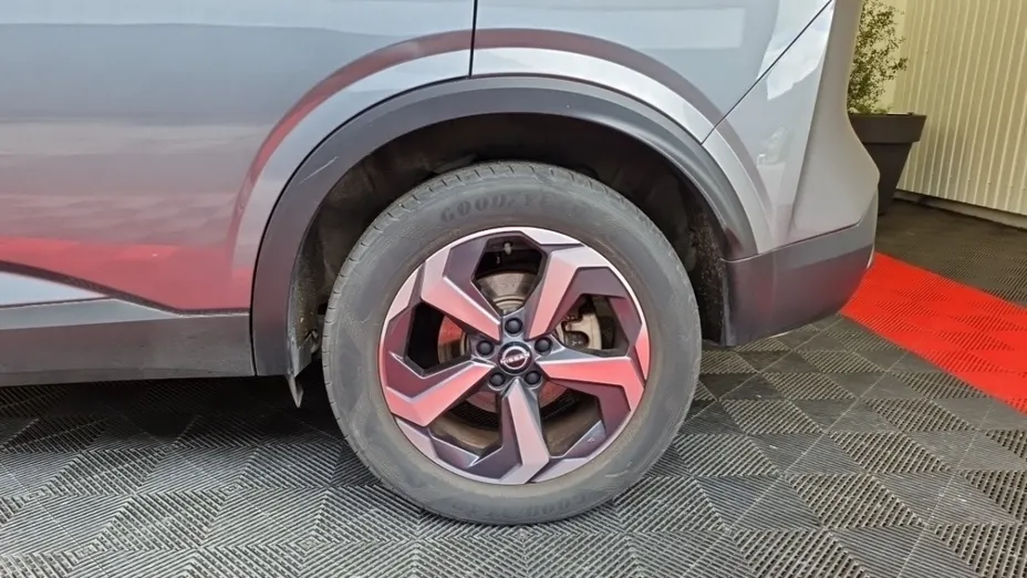 NISSAN Qashqai -