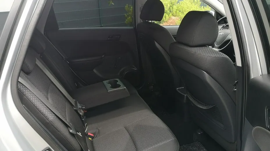 HYUNDAI i30 -
