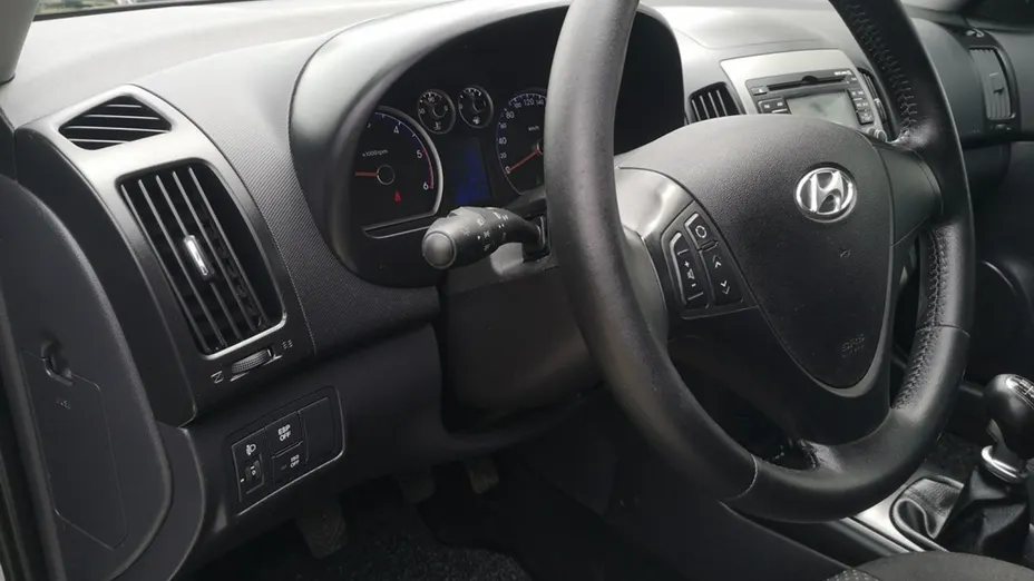 HYUNDAI i30 -