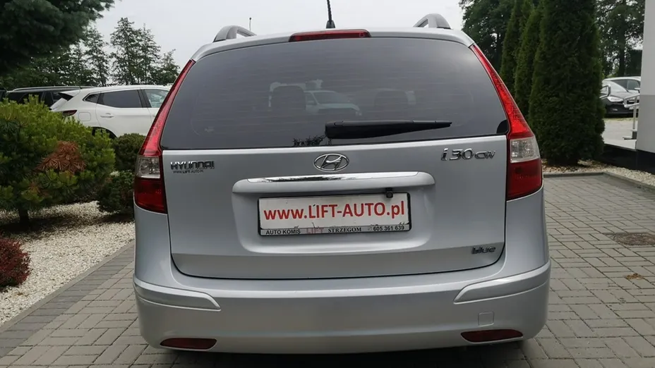 HYUNDAI i30 -