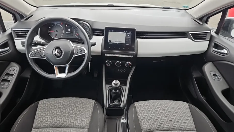 RENAULT Clio -
