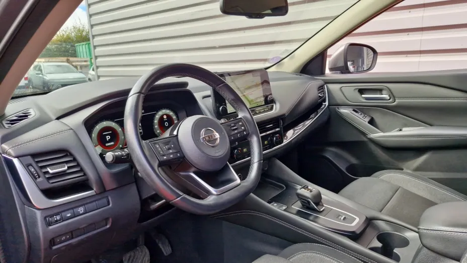 NISSAN Qashqai -